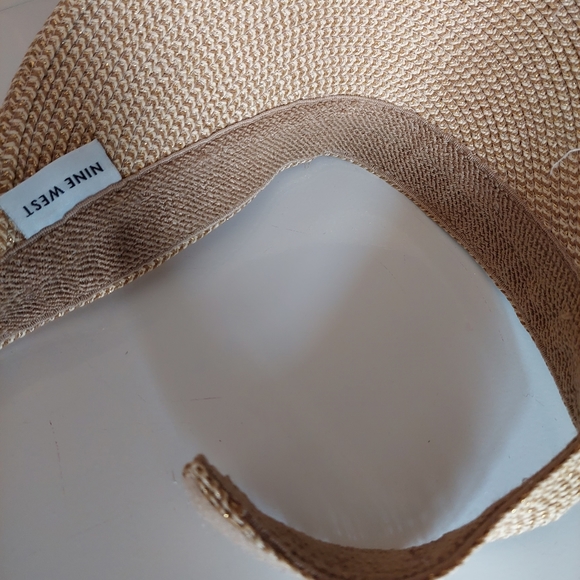 Visor - Picture 2 of 6